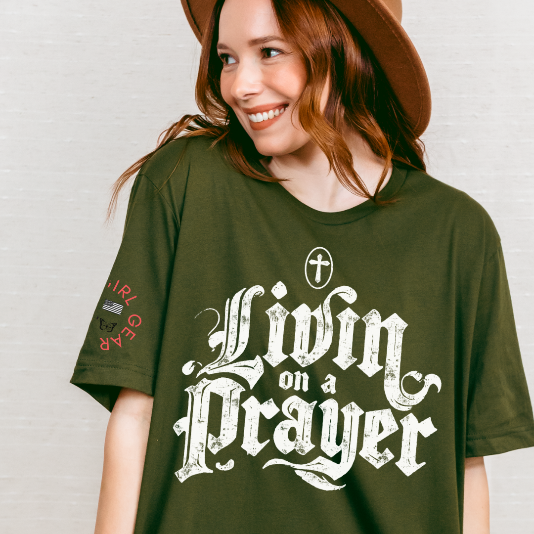 LIVIN' ON A PRAYER TEE - Carry Girl Gear