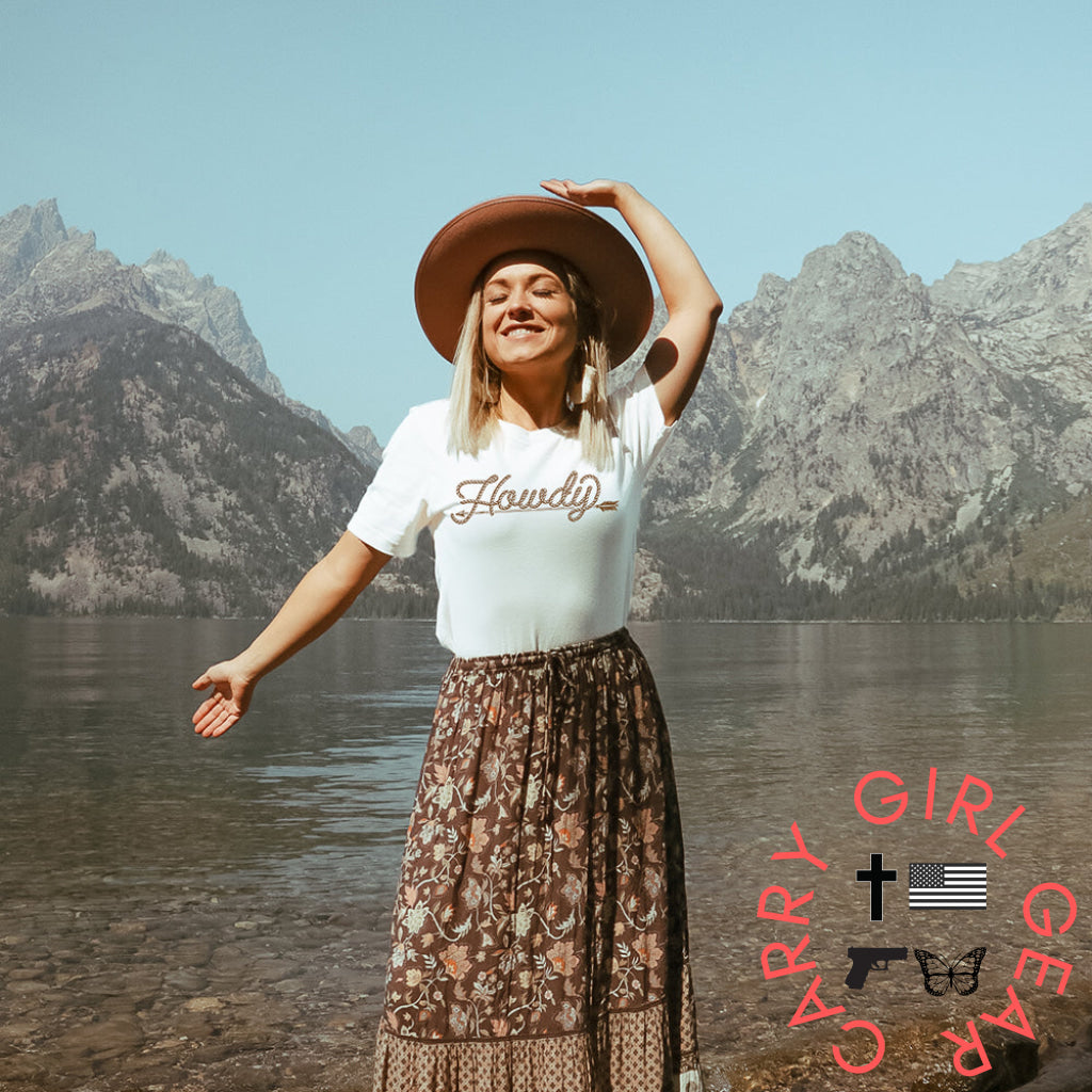 Howdy T-Shirt Bourbon Cowgirl