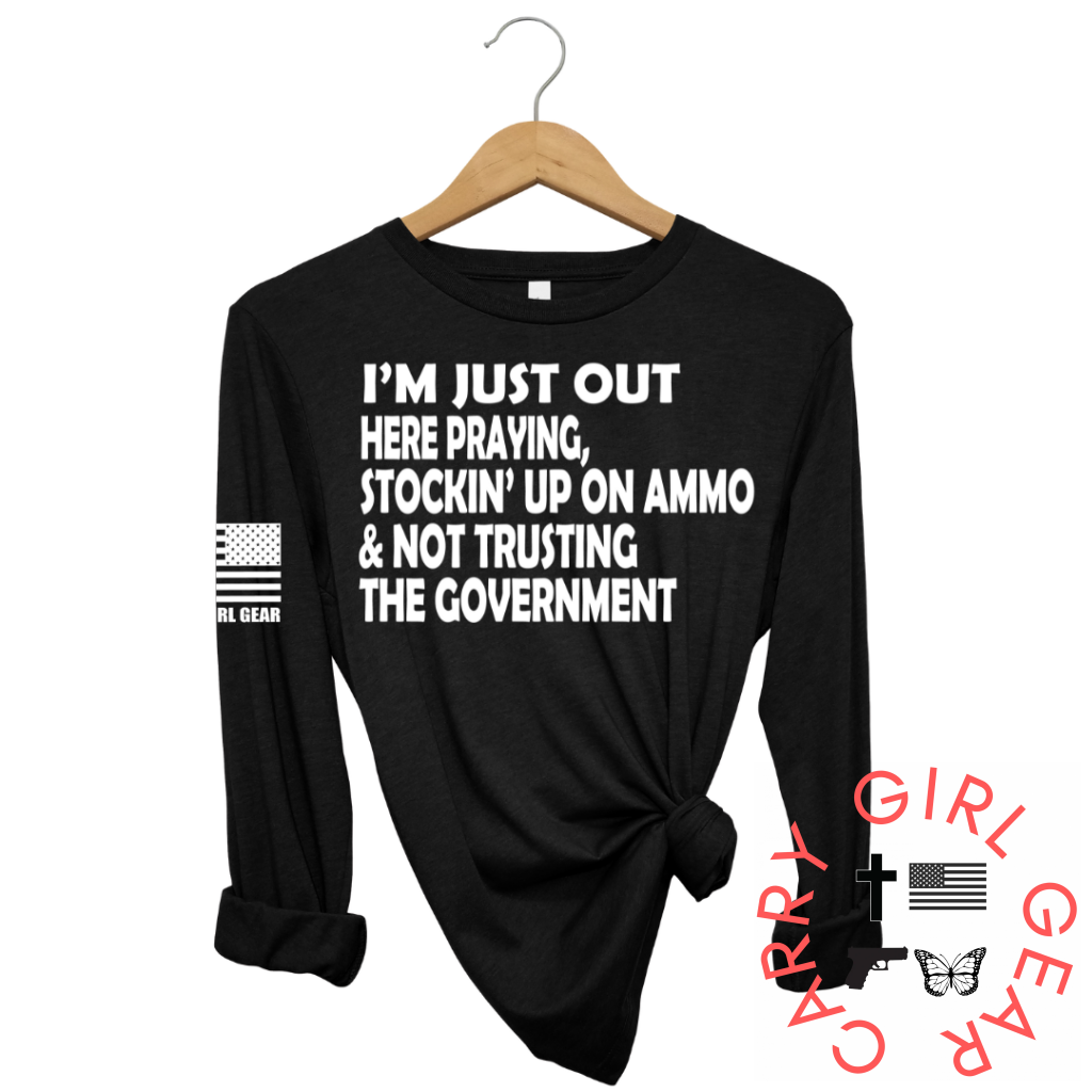 Im Just Out Here Long Sleeve Black / Xs