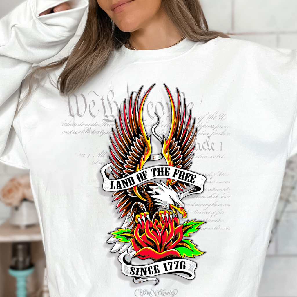 LAND OF THE FREE SWEATSHIRT SM / WHITE Sweatshirt