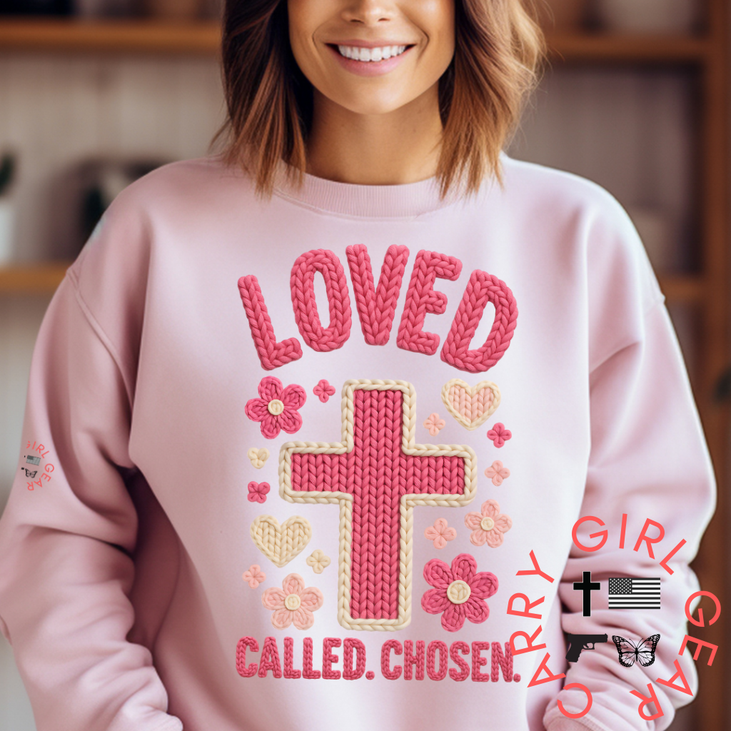 LOVED. CALLED. CHOSEN. SWEATSHIRT BABY PINK / SM