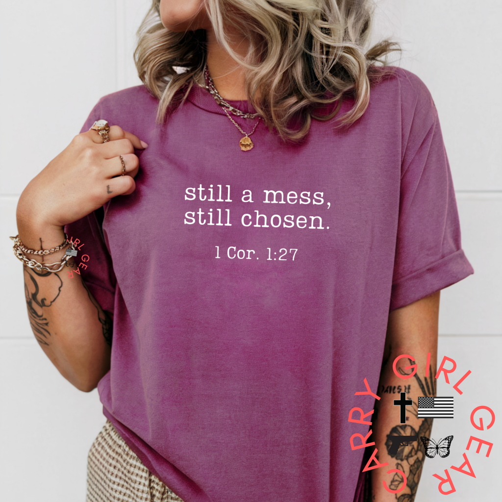 STILL A MESS TEE BERRY / S T-Shirt