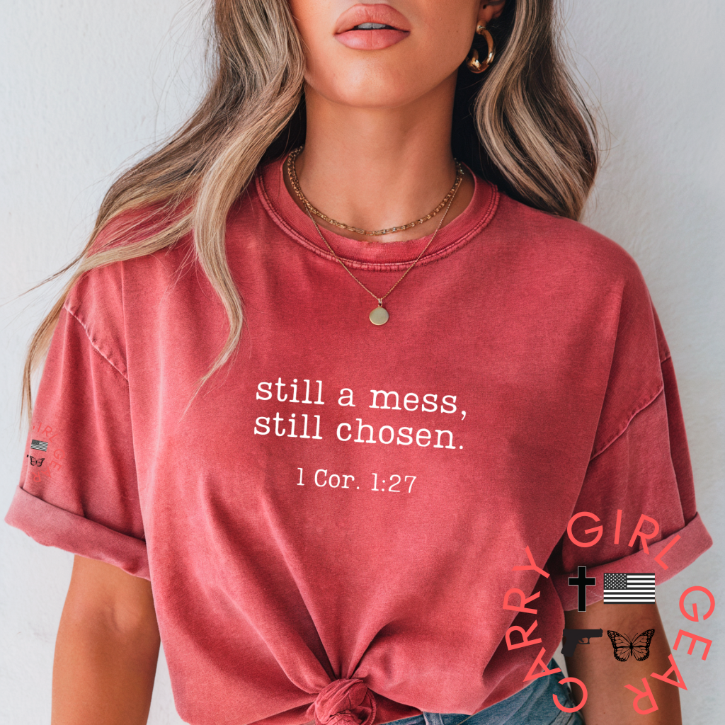 STILL A MESS TEE CRIMSON / S T-Shirt